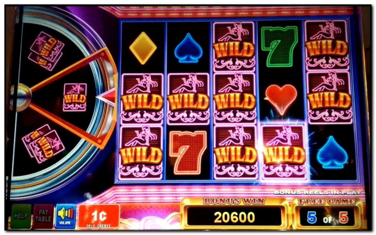 $350 Mobile freeroll slot tournament at Royal Panda Casino