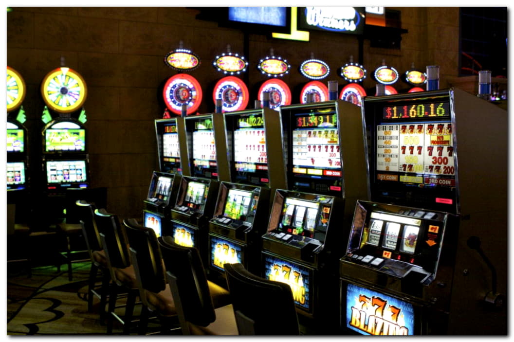 EUR 655 Daily freeroll slot tournament at Zet Casino