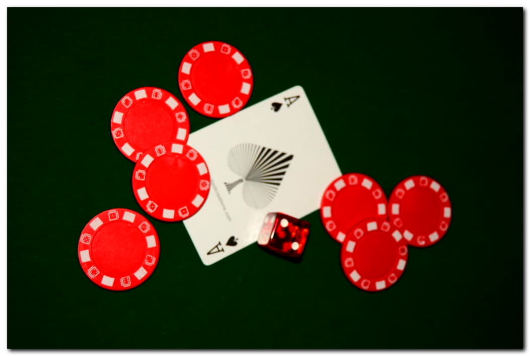 105 FREE Spins at Zet Casino