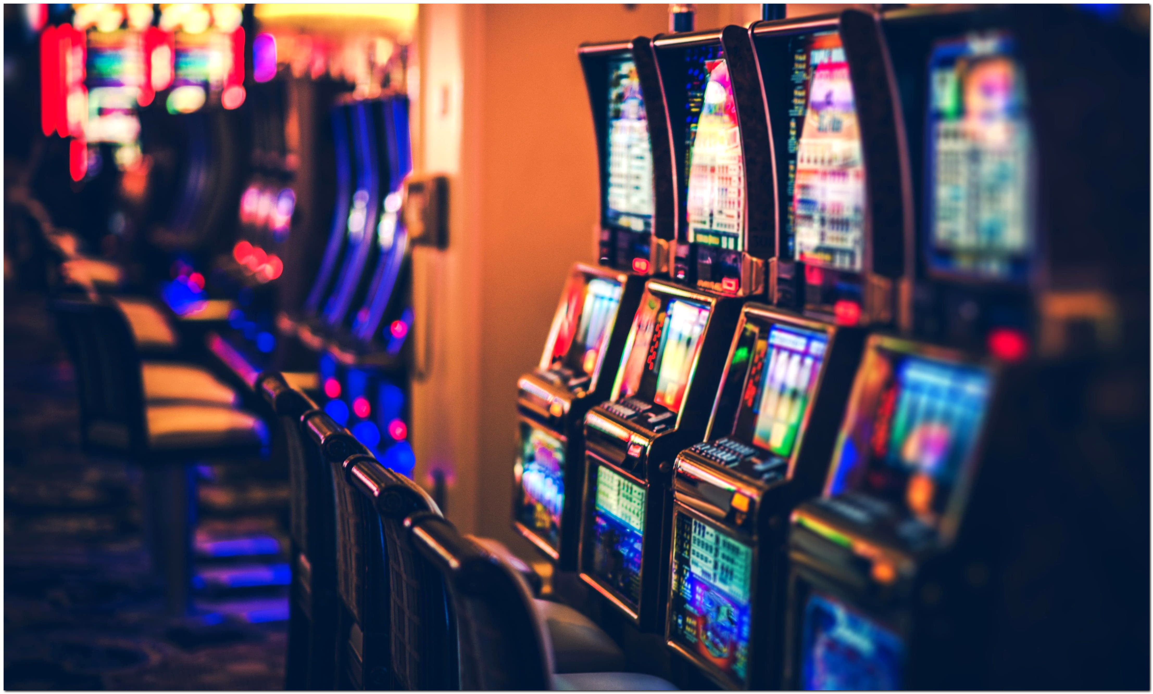 EURO 990 Daily freeroll slot tournament at Golden Star Casino