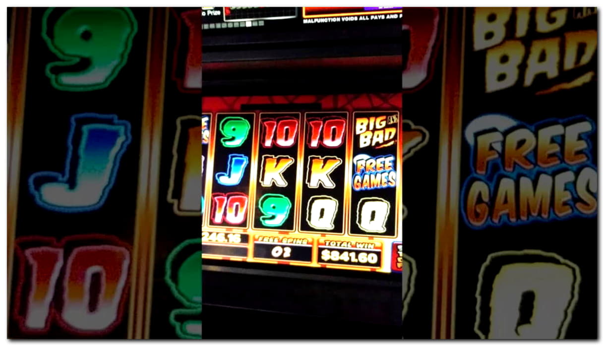 £170 Mobile freeroll slot tournament at Royal Panda Casino